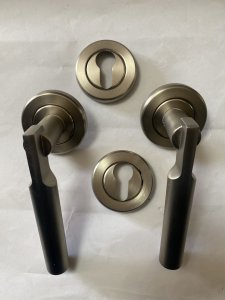 CHROME HANDLE