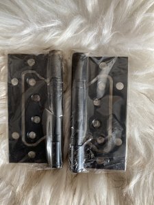 BLACK PLUTO HINGES