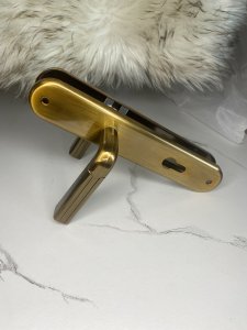 BRONZE HANDLE